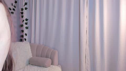 Snapshot of edithgalpin chatting on 02.19.25 Lisa online show from 02.19.25