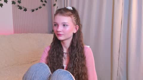 Snapshot of edithgalpin chatting on 02.22.25 Lisa online show from 02.22.25