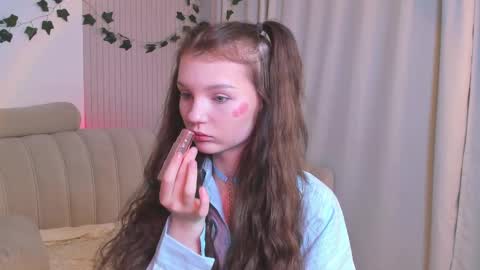 Snapshot of edithgalpin chatting on 02.23.25 Lisa online show from 02.23.25