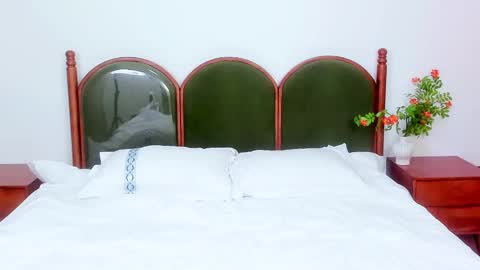 Hazel online show from 03.19.26