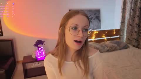 Snapshot of edlin_gail chatting on 10.18.25 Edlin Gali online show from 10.18.25