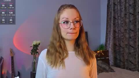 Snapshot of edlin_gail chatting on 11.10.25 Edlin Gali online show from 11.10.25