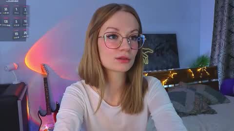 Snapshot of edlin_gail chatting on 11.24.25 Edlin Gali online show from 11.24.25