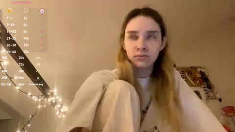 Snapshot of edlinhazleton chatting on 11.30.25 Dana online show from 11.30.25