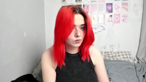 Snapshot of edna_dana chatting on 01.14.25 Edna online show from 01.14.25