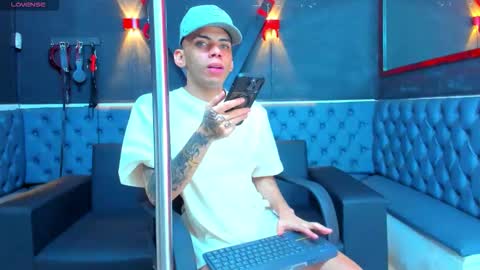 Snapshot of edward_24_ chatting on 11.16.25 Edward Colleman online show from 11.16.25