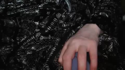 edwardaims_2please online show from 12.04.25