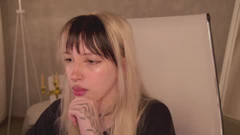 EVA NON NUDE online show from 06.05.26
