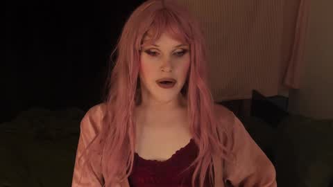 Effie Mur online show from 12.02.24