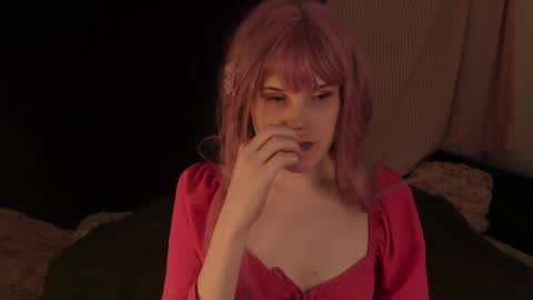 Effie Mur online show from 01.03.25