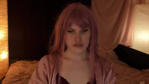 Effie Mur online show from 03.05.25