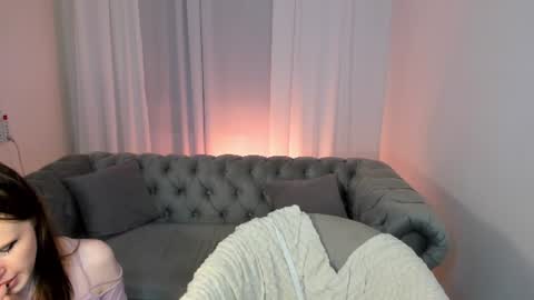 Snapshot of effiemur chatting on 06.17.26 Effie Mur online show from 06.17.26
