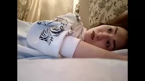 Effy online show from 12.17.24