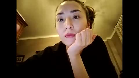 Effy online show from 01.18.25