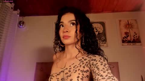 Snapshot of effy_cb chatting on 02.14.26 effy online show from 02.14.26