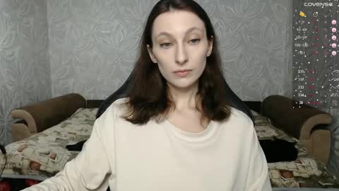 Snapshot of effy_gray chatting on 05.14.26 Anna online show from 05.14.26