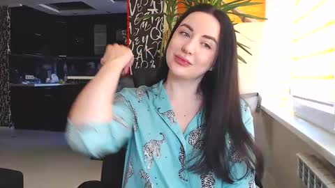 Effy online show from 01.29.25