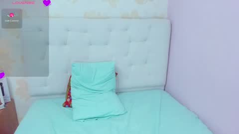  E F F Y  online show from 12.21.24