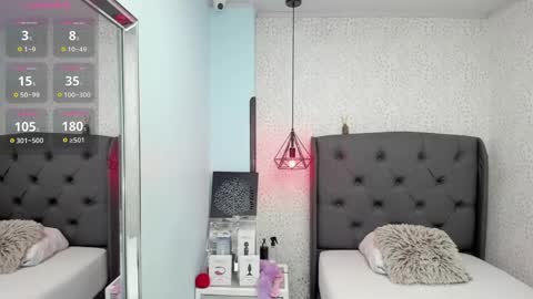  E F F Y  online show from 04.08.26