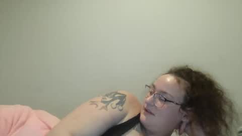 Snapshot of egyptiancottxn chatting on 12.23.25 Egyptiancottxn online show from 12.23.25