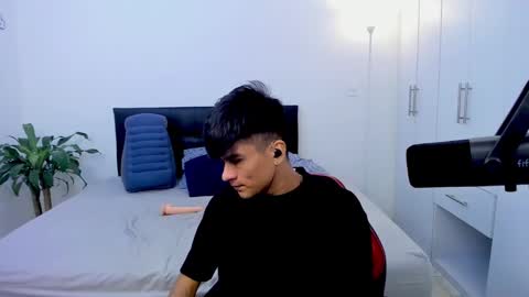 eiden_allenx1 online show from 01.05.25