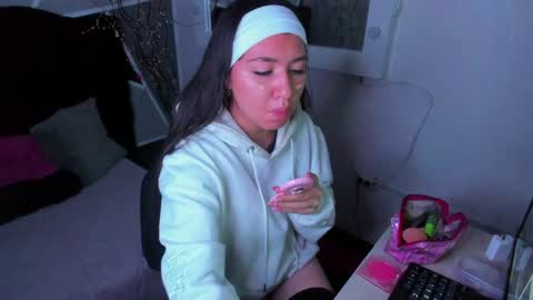 EILIN PINK online show from 03.31.26