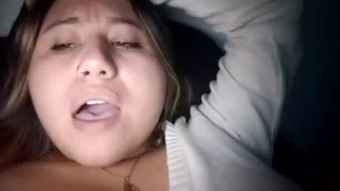 EIMY   MODEL INDEPENDENT online show from 12.14.25