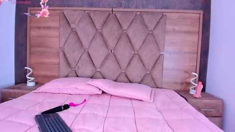 Snapshot of eimyandmaxi chatting on 03.01.26 YG COUPLE online show from 03.01.26