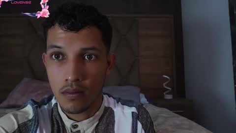 YG COUPLE online show from 03.08.26