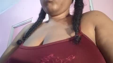 Snapshot of eirondra_valeen chatting on 07.18.26 Eirondra Valeen online show from 07.18.26
