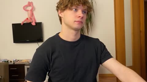 Snapshot of eitanhere chatting on 03.05.25 Eitan online show from 03.05.25