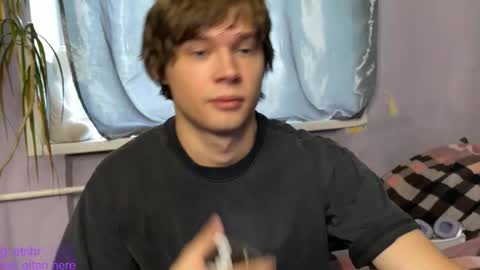 Snapshot of eitanhere chatting on 11.19.25 Eitan online show from 11.19.25