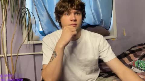 Snapshot of eitanhere chatting on 11.21.25 Eitan online show from 11.21.25