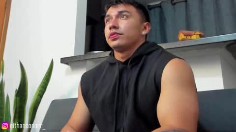 Snapshot of eithanconor1 chatting on 03.05.25 EITHAN CONOR online show from 03.05.25