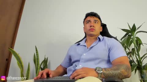 Snapshot of eithanconor1 chatting on 09.16.25 EITHAN CONOR online show from 09.16.25