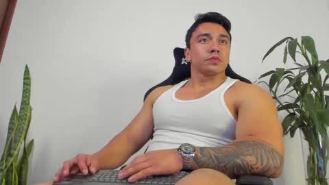 Snapshot of eithanconor1 chatting on 10.09.25 EITHAN CONOR online show from 10.09.25