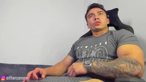 Snapshot of eithanconor1 chatting on 10.24.25 EITHAN CONOR online show from 10.24.25