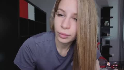 Snapshot of el1s_evans chatting on 06.01.26 please read my bio there is information about private shows and about my personality online show from 06.01.26
