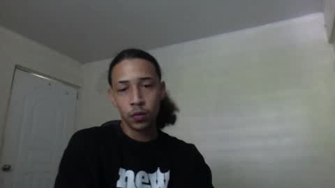 Snapshot of el_menor chatting on 03.12.26 Instagram BelowAbajo online show from 03.12.26