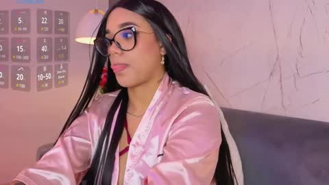   online show from 03.08.25