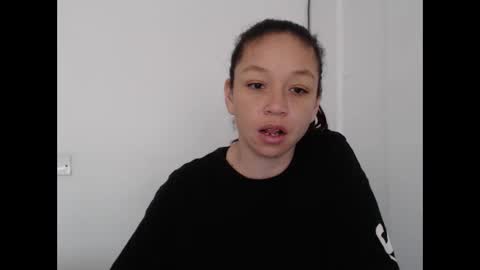 Snapshot of elaine_cooper_21 chatting on 09.13.25 Eli online show from 09.13.25