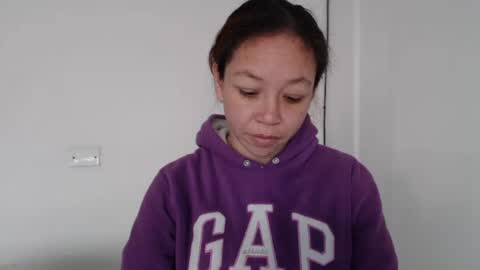 Snapshot of elaine_cooper_21 chatting on 10.10.25 Eli online show from 10.10.25