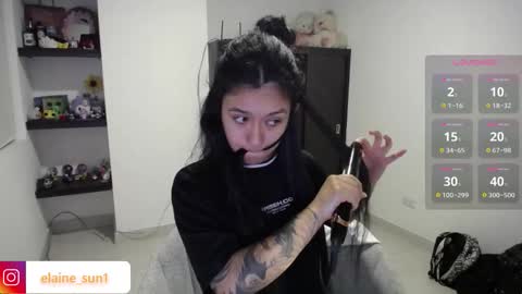 Snapshot of elaine_sun chatting on 09.25.25 Elaine eli online show from 09.25.25