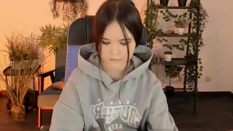 Your sweet girl online show from 12.14.25