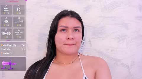 Snapshot of elalove_ chatting on 10.17.25 Ela online show from 10.17.25