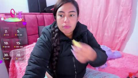 Snapshot of elana_keplerr chatting on 12.17.25 Elana kepler online show from 12.17.25