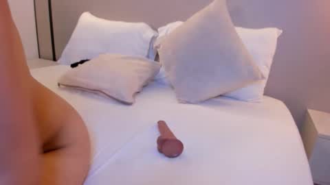 Snapshot of elara_bloom_ chatting on 02.27.26 elara_bloom_ online show from 02.27.26