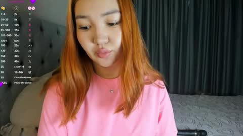 Snapshot of elarahaze chatting on 09.25.25 Elara online show from 09.25.25