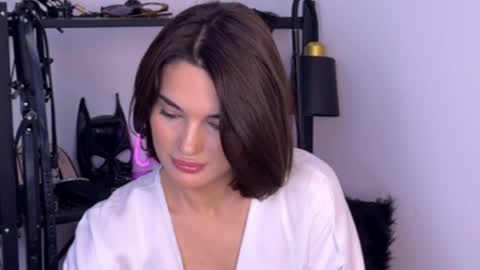 Elara online show from 04.03.26