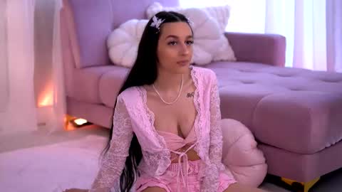 Snapshot of elaravixen chatting on 03.02.26 Ela online show from 03.02.26